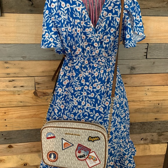 Michael Kors Aspen Limited Edition Crossbody - Picture 11 of 12